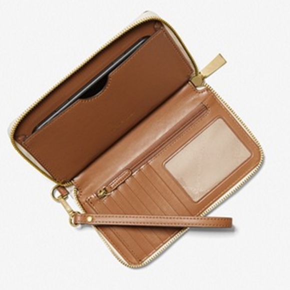 Michael Kors Studded Lg Phonecase Wristlet - Picture 2 of 4